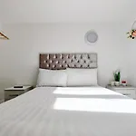 Accommodation Bradford 캡슐호텔 브래드퍼드