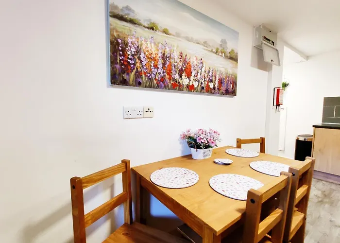 Accommodation Bradford מלון קפסולה