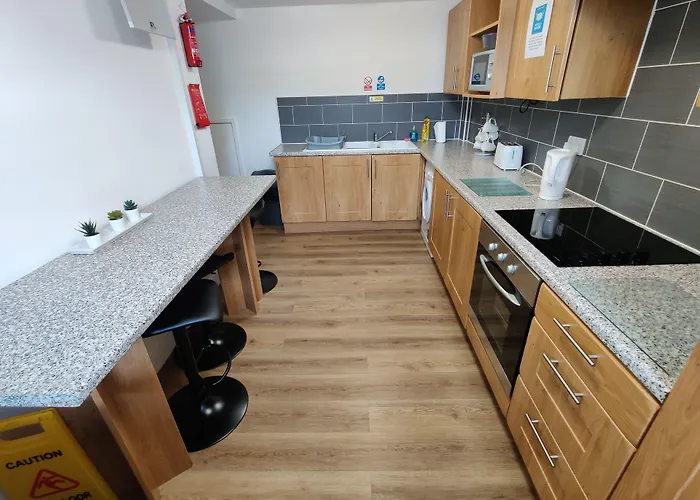 Accommodation Bradford מלון קפסולה