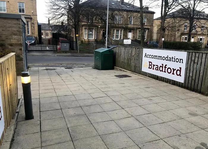 Accommodation Bradford Брадфорд